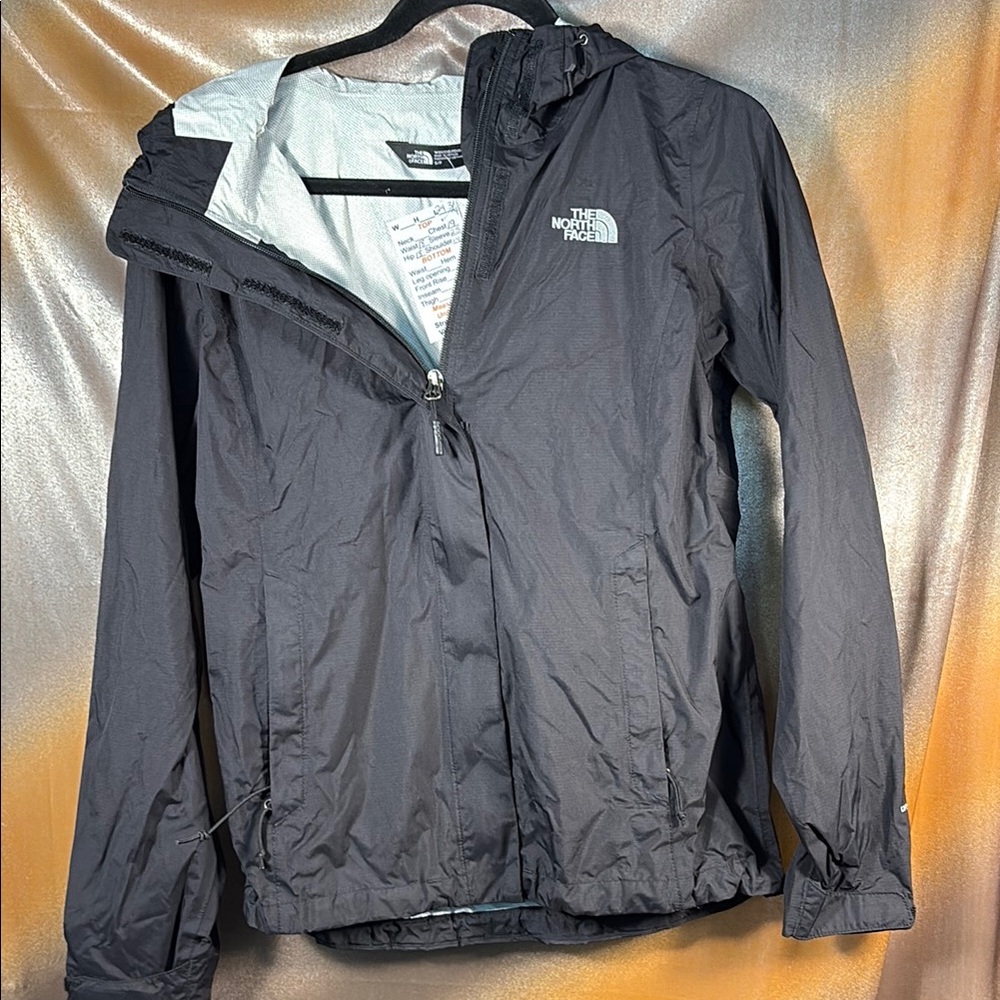The North Face black and gray Windbreaker women’s S. G1‎